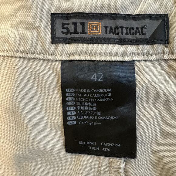 5.11 Tactical Cargo Shorts Mens 42 Utility Outdoor Ripstop Pockets Workwear - Picture 2 of 15